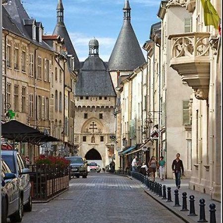 Ferienwohnung Les Toits Des Cordeliers Nancy Exterior foto