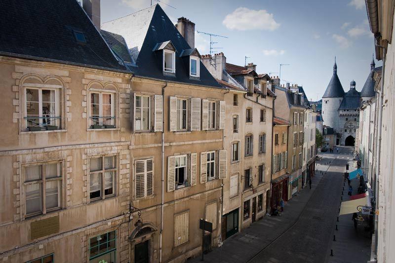 Ferienwohnung Les Toits Des Cordeliers Nancy Exterior foto